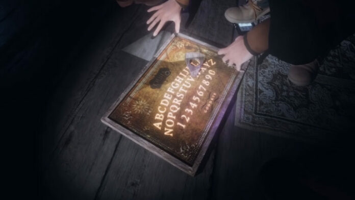 Ouija Board lit up in Phasmophobia