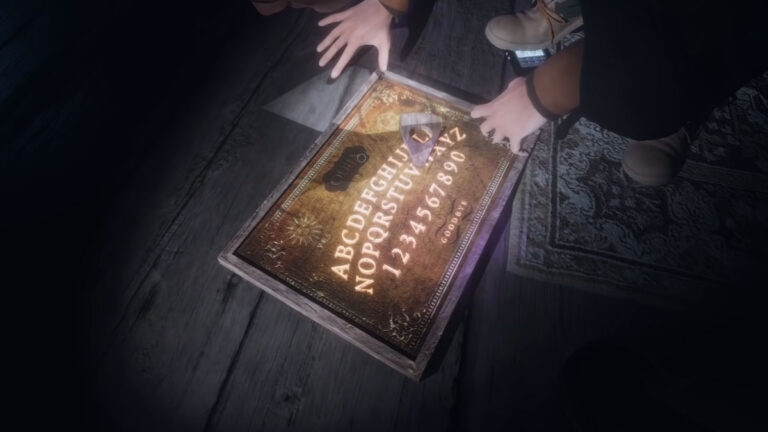 Ouija Board lit up in Phasmophobia