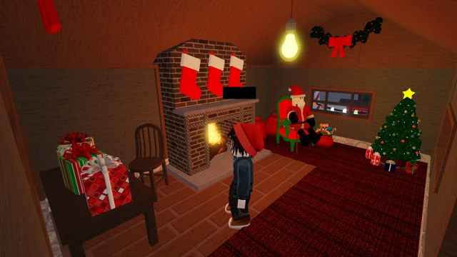 Père Noël près d'une cheminée