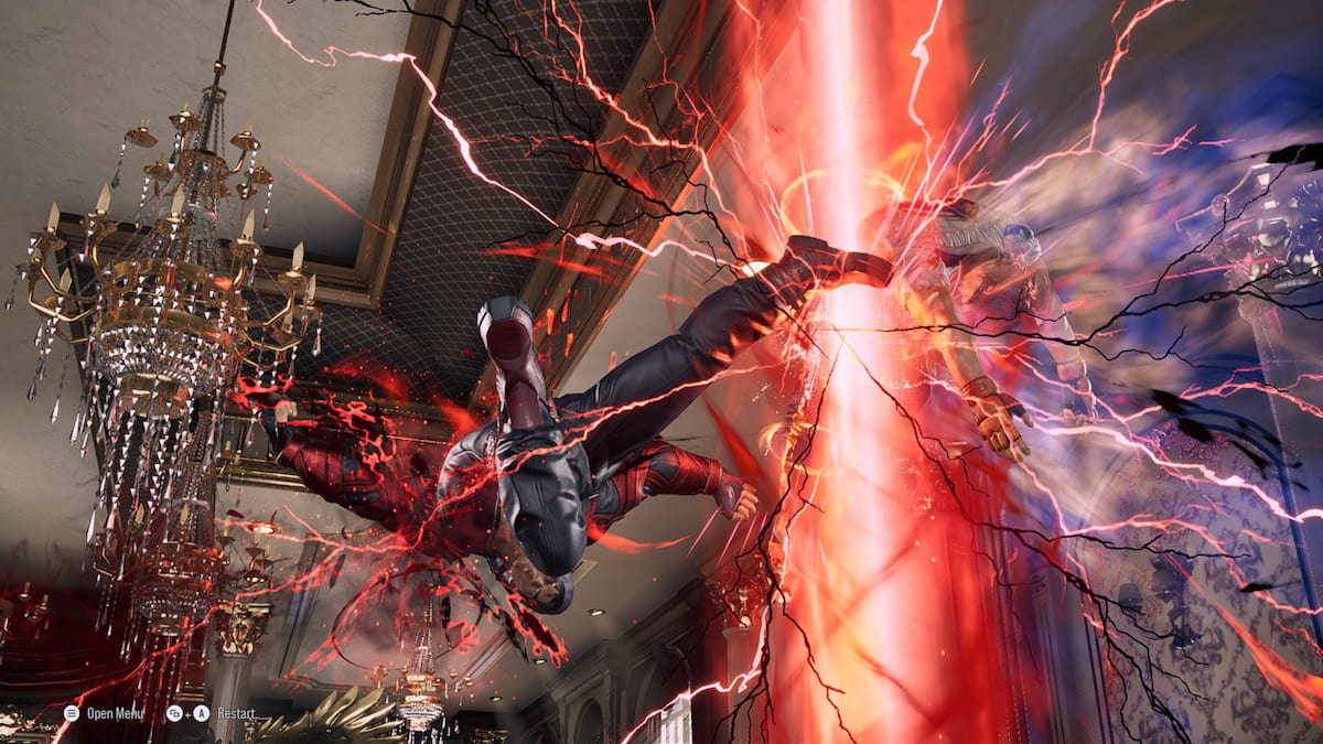 Jin Kazama donne un coup de pied à Hwoarang en l'air avec son Heat Smash.