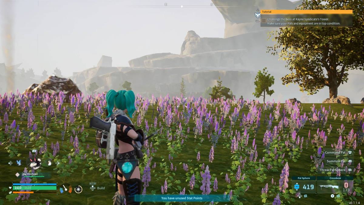 Le joueur se déplace dans un champ de fleurs violettes dans Palworld