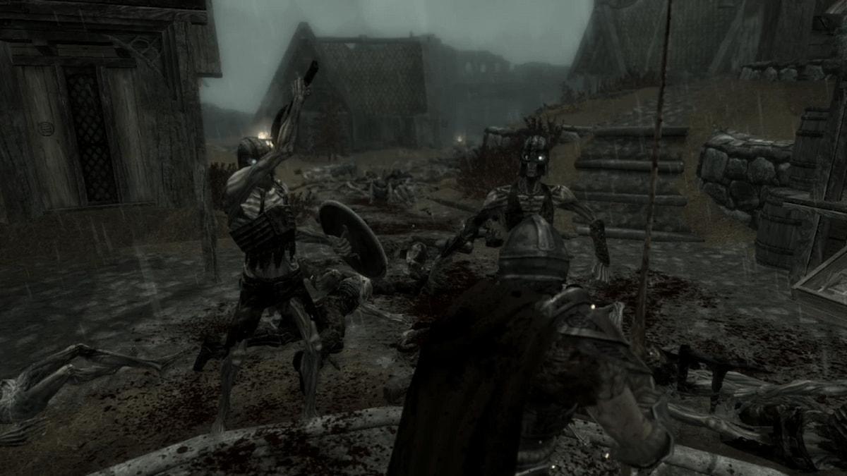 Joueur en armure portant une épée, combattant deux draugr