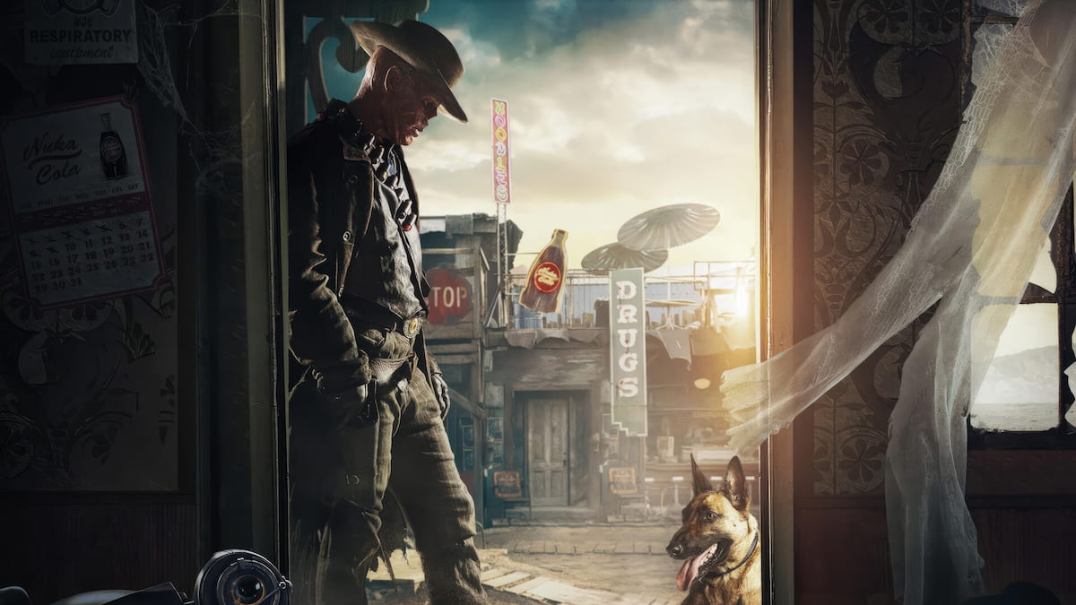 La Goule de la série télévisée Fallout regarde son chien dans une ville post-apocalyptique