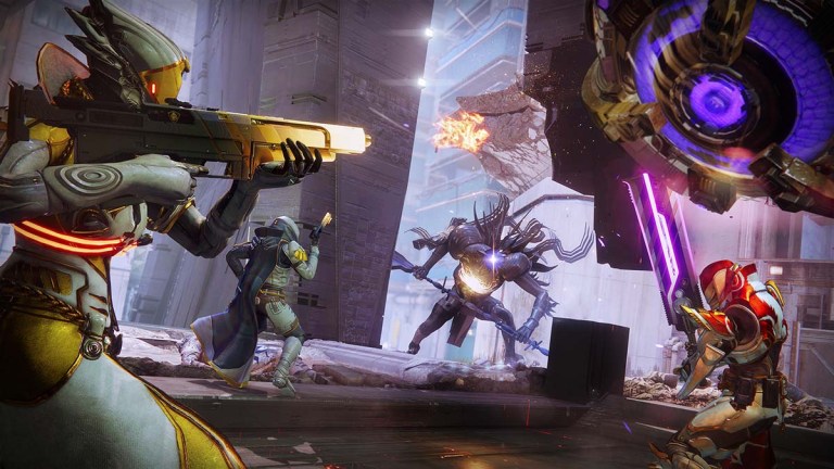 Guardians fighting the enemies of humaninty in Onslaught in Destiny 2