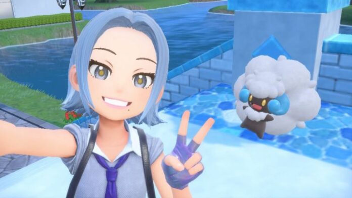 Player poses with shiny Whimsicott in Pokemon Violet