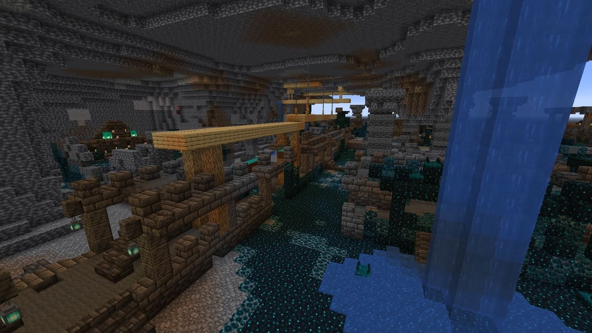 Puits de mine à l’intérieur de la ville antique dans Minecraft