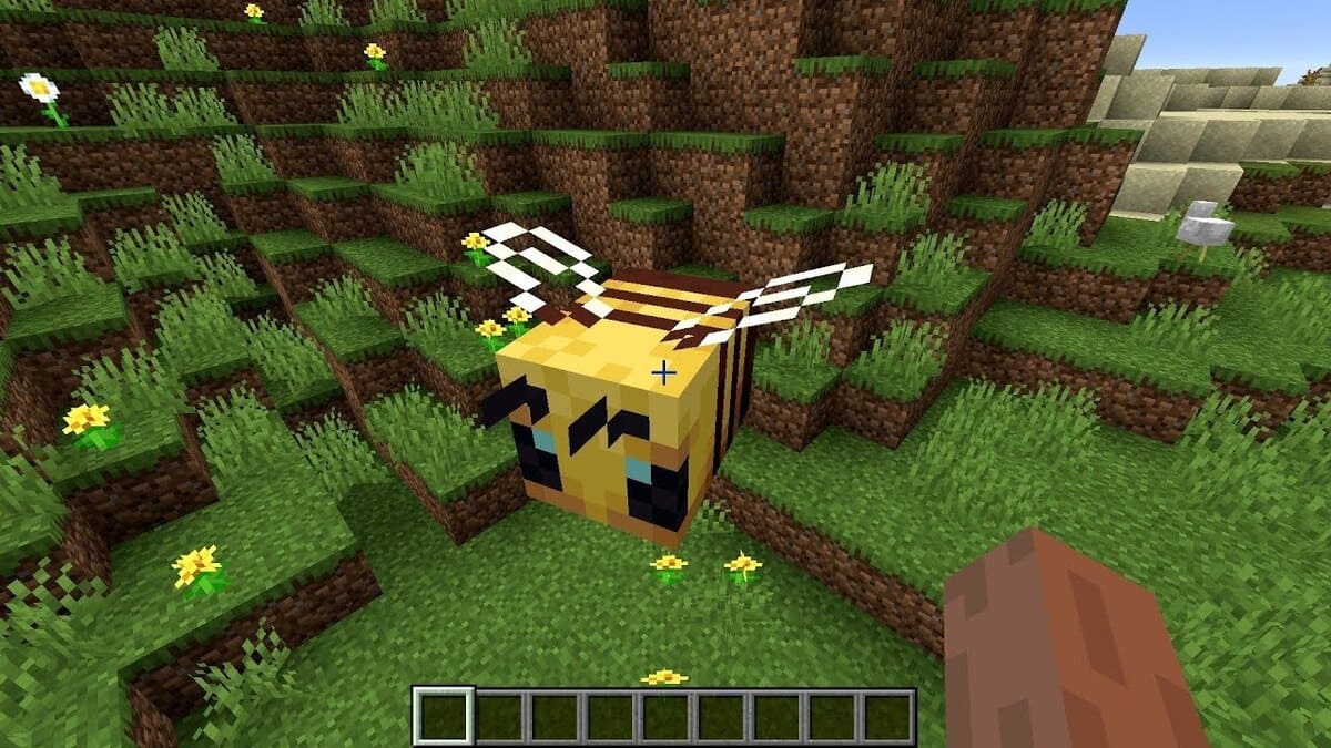 Une abeille géante au frai dans Minecraft