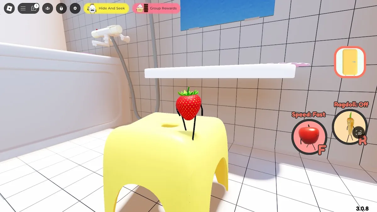 Debout sur le tabouret de la salle de bain dans Secret Staycation sur Roblox.